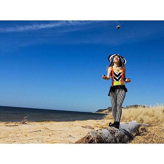 Single The Beginners Juggling Book by Mr Babache