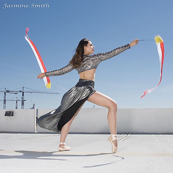 Pair of Ultra Poi with Comet Tail and Carry Bag