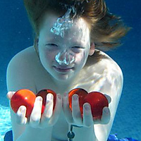 Underwater Contact Juggling