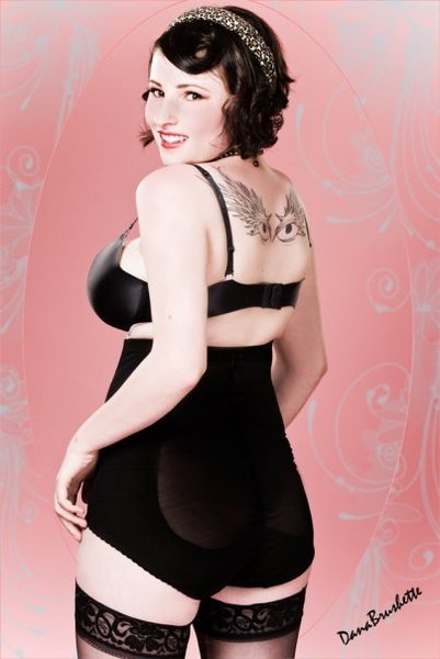 Pin-Up Photoshoot/Only image of my tattoo I have