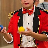 One eye ball juggling