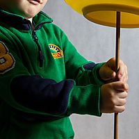 Small hands and spinning plate