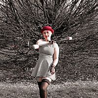 Contactstaff black & white